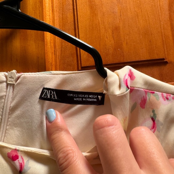 Zara Floral Yellow Dress - Picture 5 of 5